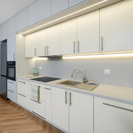 Lägenhet Wolczanska Pleasant By Bookinghost *