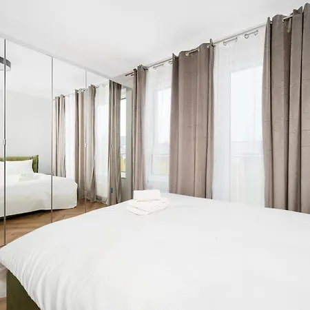 Wolczanska Pleasant By Bookinghost Lägenhet Łódź