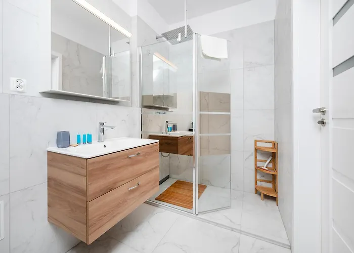 Appartamento Wolczanska Pleasant By Bookinghost